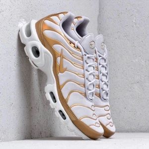 NEW 🔥 NIKE AIRM MAX PLUS • TN • SZ 7.5 WOMEN